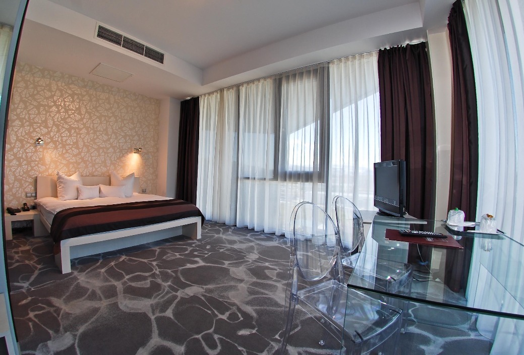Camere Executive West City Hotel Atunci
