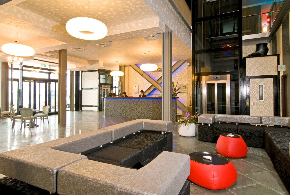 Lobby West City Hotel Atunci